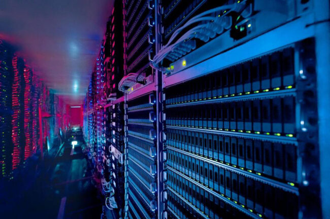 distribuzione-informatica-hosting-domini-web Hosting dedicato o condiviso per sito e-commerce: differenze e costi
